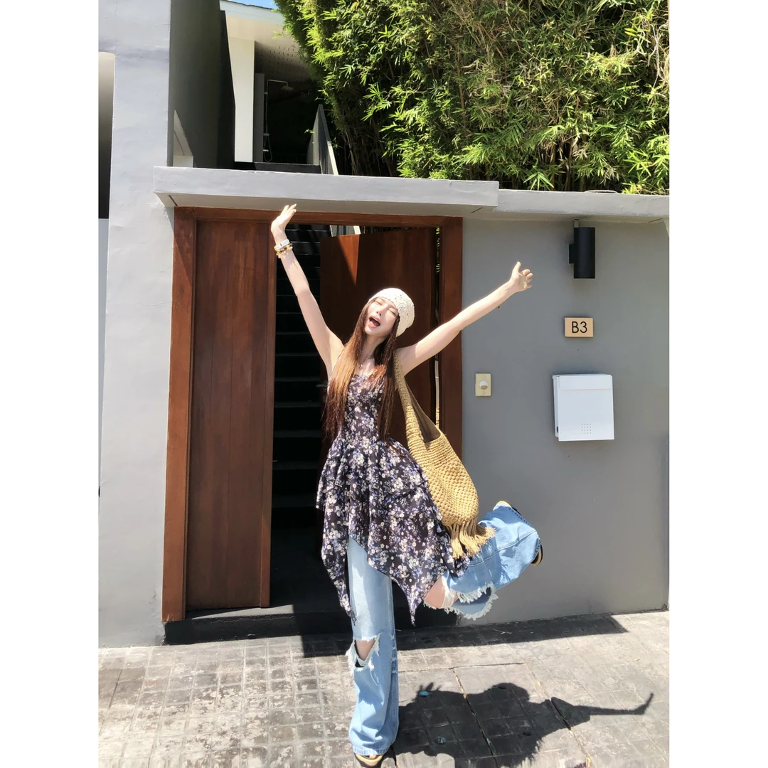 LI【婉君】春款法式荷叶边碎花不规则吊带连衣裙LWJ25A1Q398