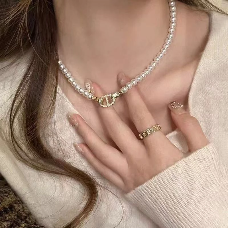 钛钢仿珍珠项链 猪鼻子珠珠项链女轻奢小众高级锁骨链新款气b