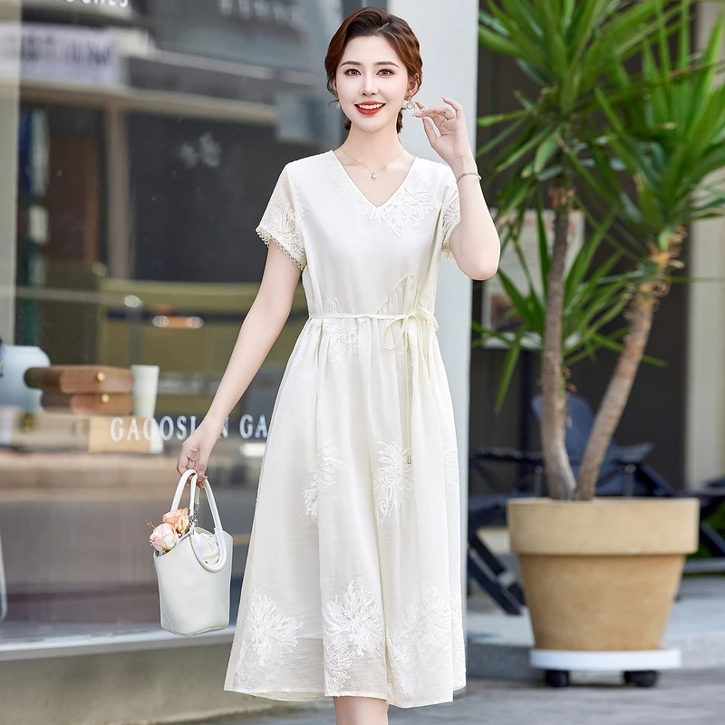 2025夏季优雅法式时尚新款连衣裙减龄显瘦刺绣气质长裙中长款裙子