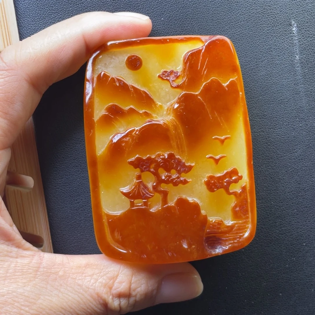 琥珀未镶嵌颈饰天然的琥珀蜜蜡