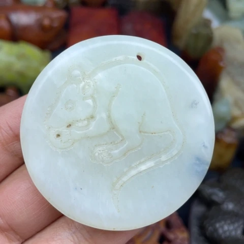 蛇纹石玉未镶嵌颈饰46