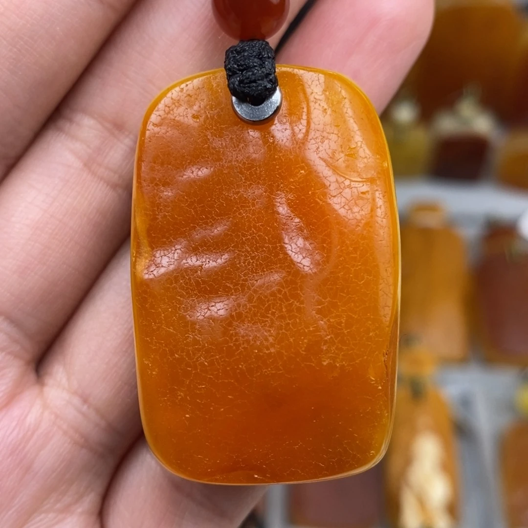 未镶嵌琥珀珠宝奇石