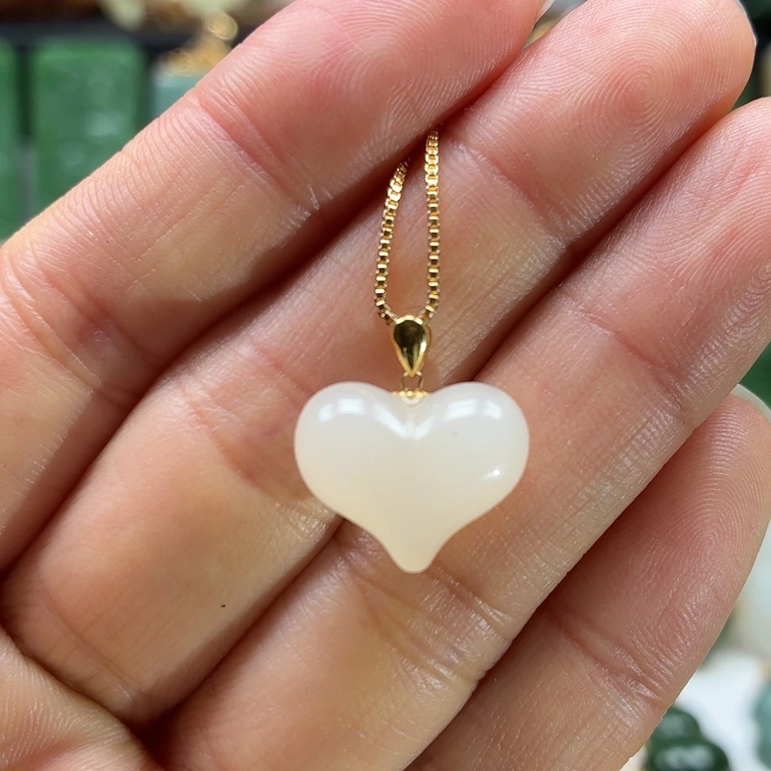 和田玉18K金镶嵌颈饰