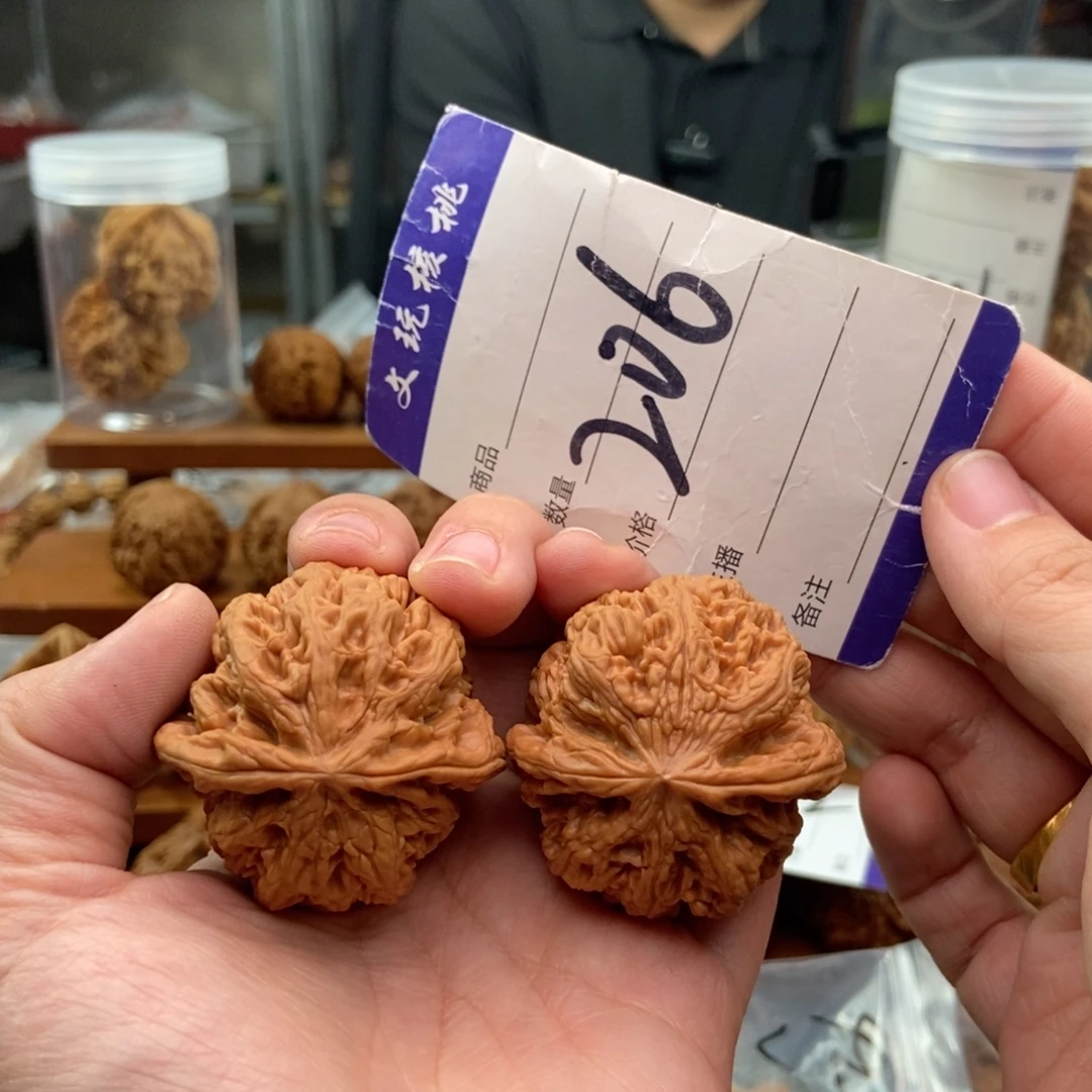 文玩核桃把件42粗筋