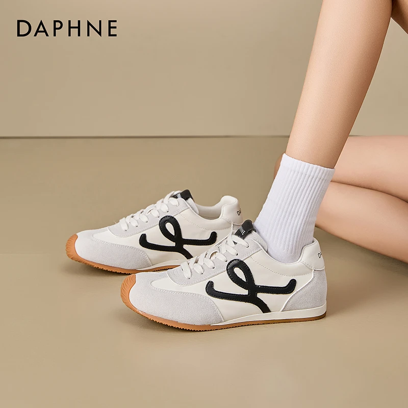 达芙妮圆头德训鞋女2025年秋季新款阿甘鞋休闲运动鞋女厚底板鞋女