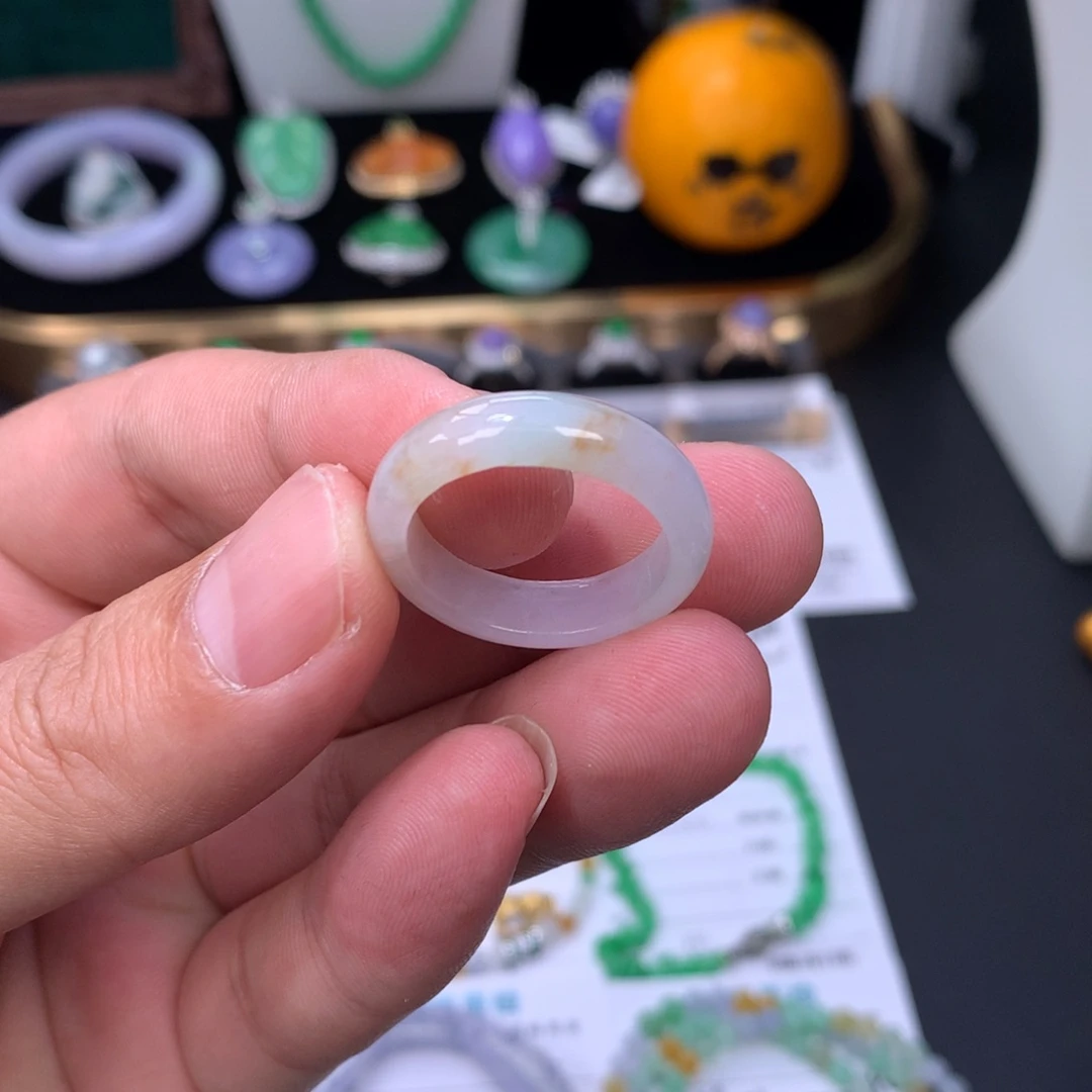 翡翠未镶嵌颈饰48小时鉴赏期退货不扣服务费