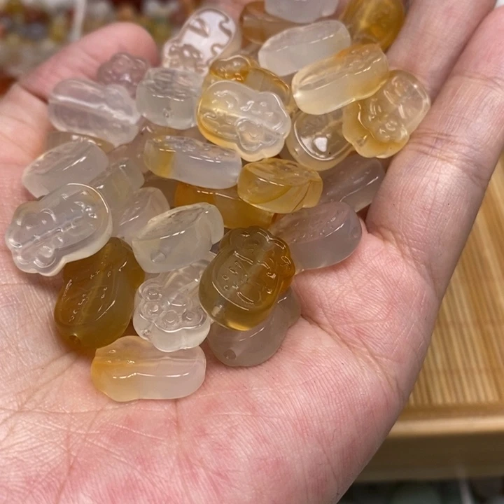 未镶嵌颈饰玛瑙/玉髓3个通孔招财纳福牌