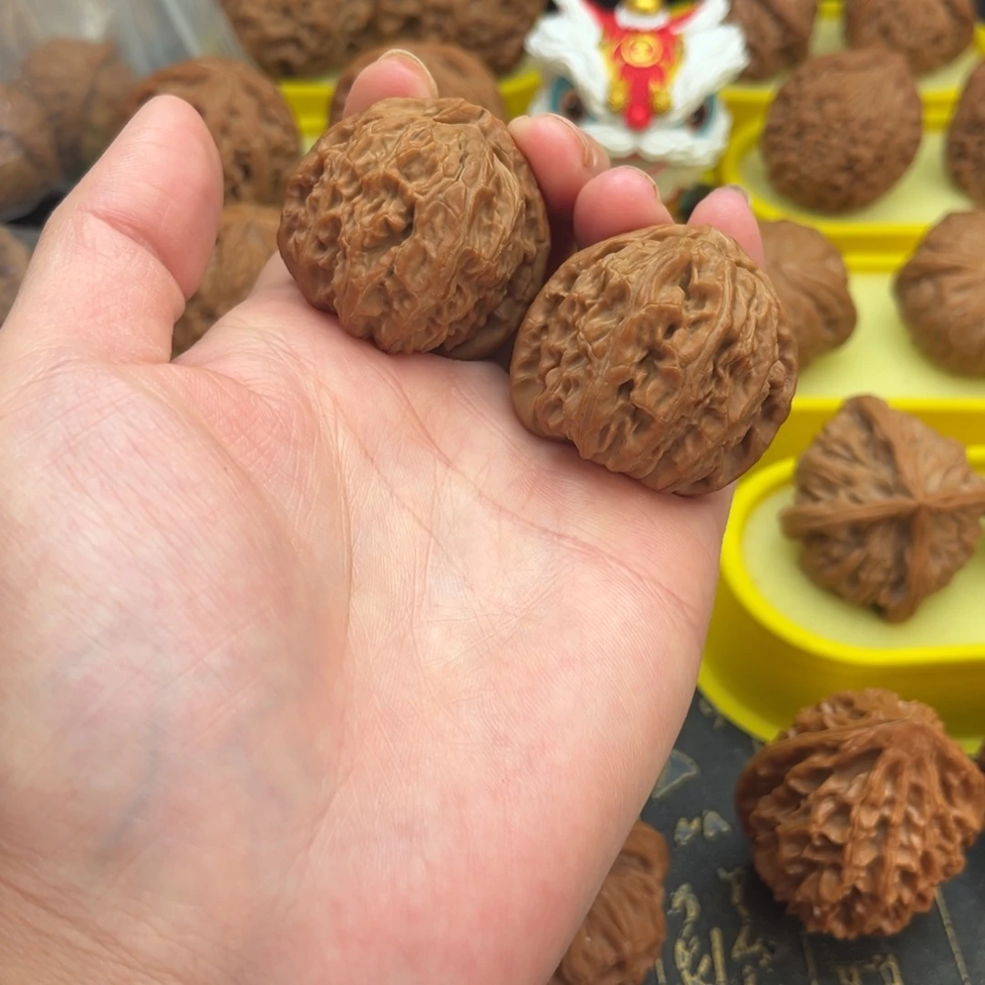 把件文玩核桃三角白