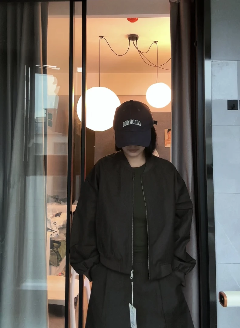 女短款休闲风短外套圆领夹克两件套常规立领春秋季棒球衣