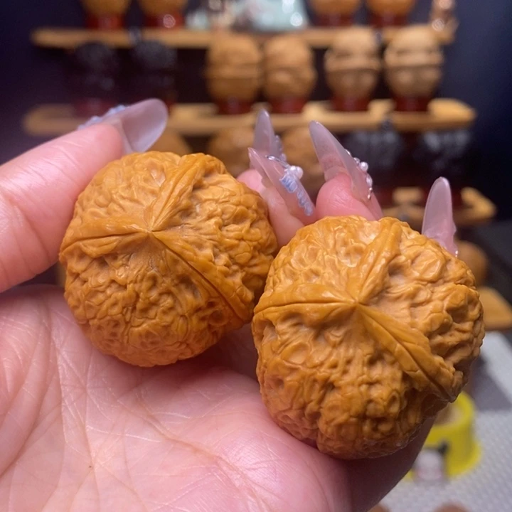 文玩核桃把件金鼎三棱43号