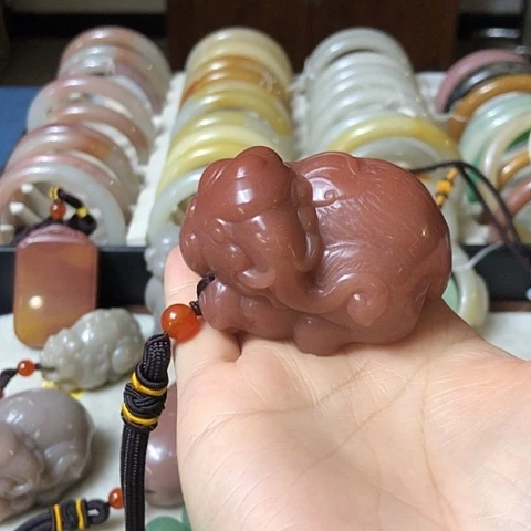 未镶嵌手把件石英质玉