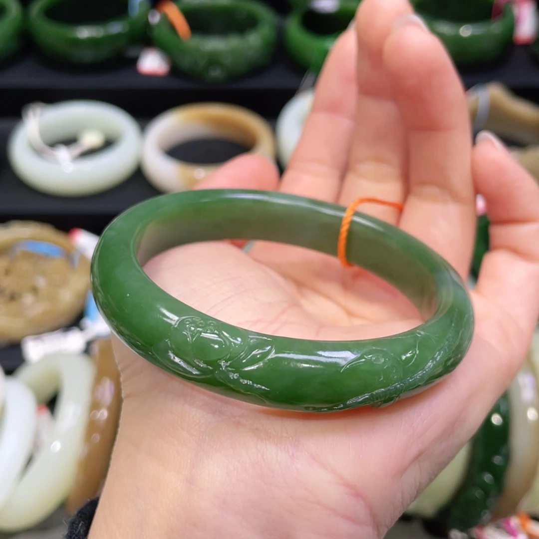 未镶嵌手镯和田玉99