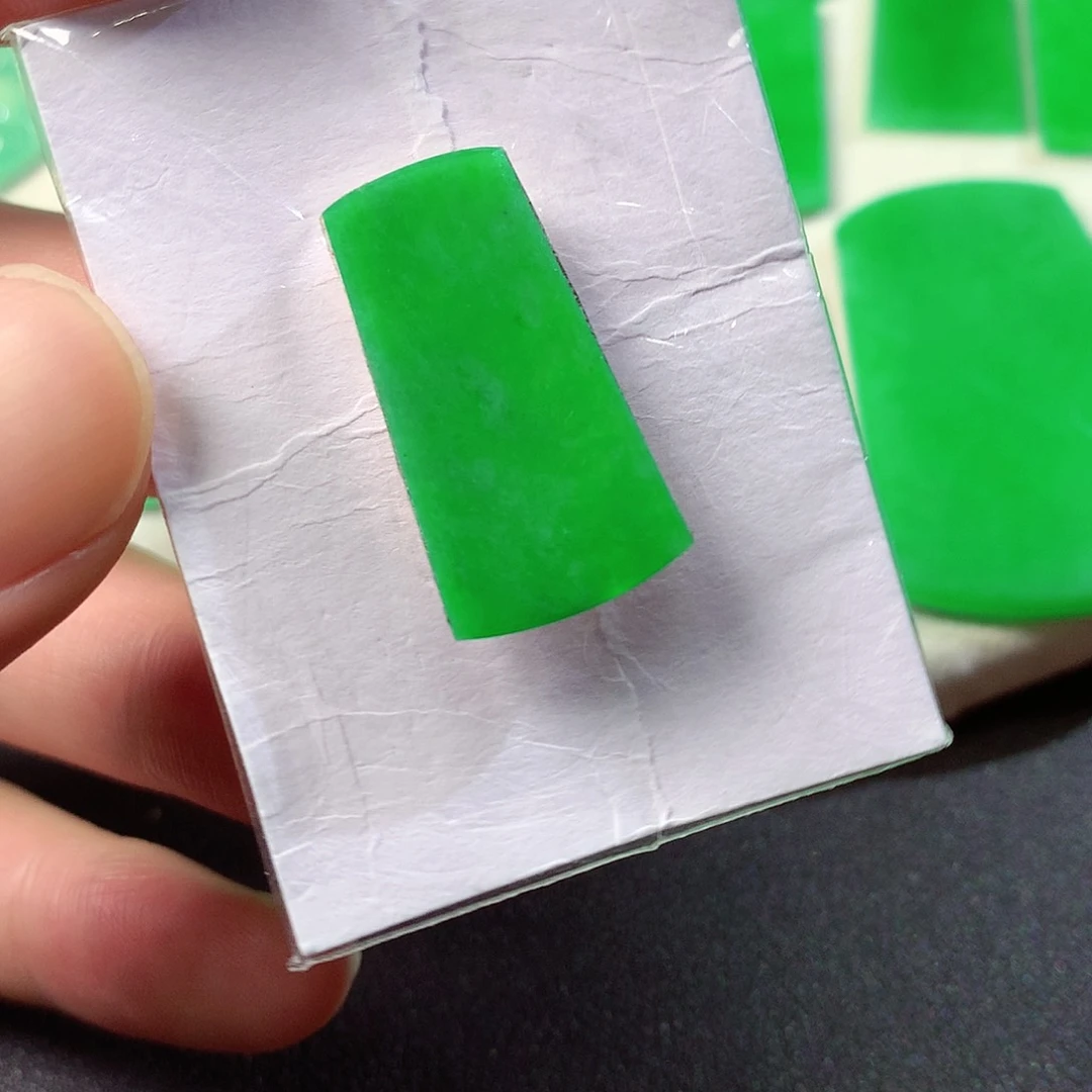 翡翠未镶嵌吊坠(不含链)买断