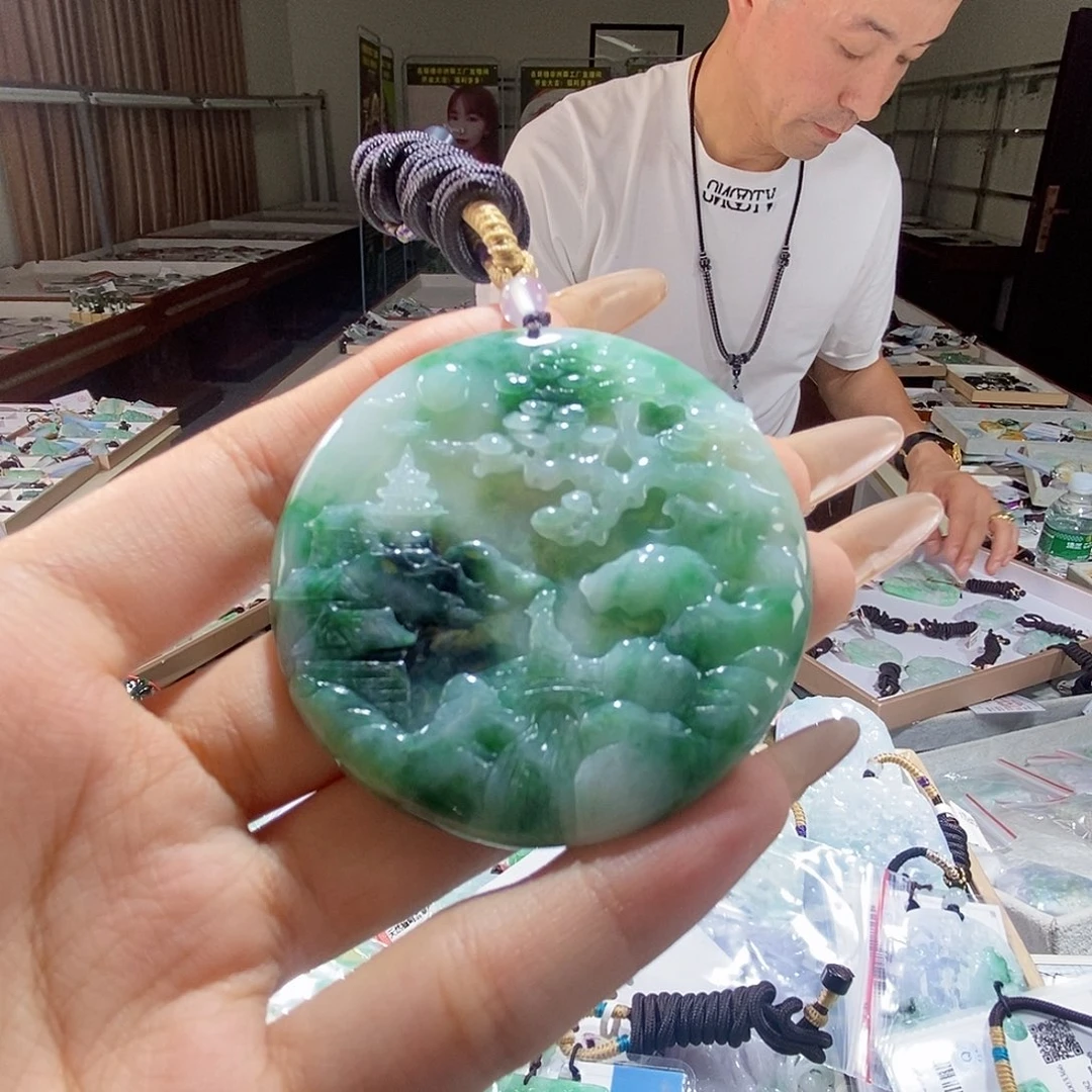 翡翠未镶嵌颈饰翡翠