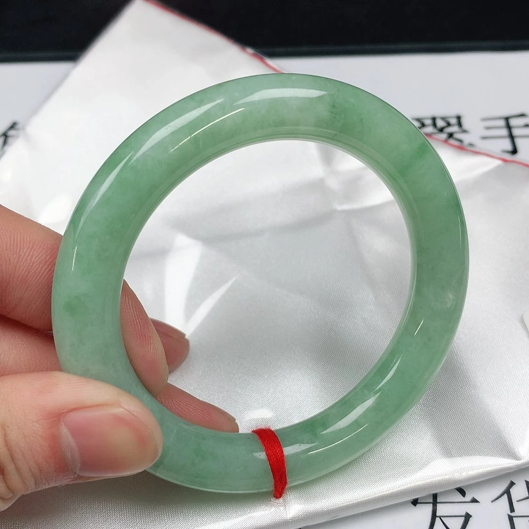 翡翠手镯未镶嵌圈57