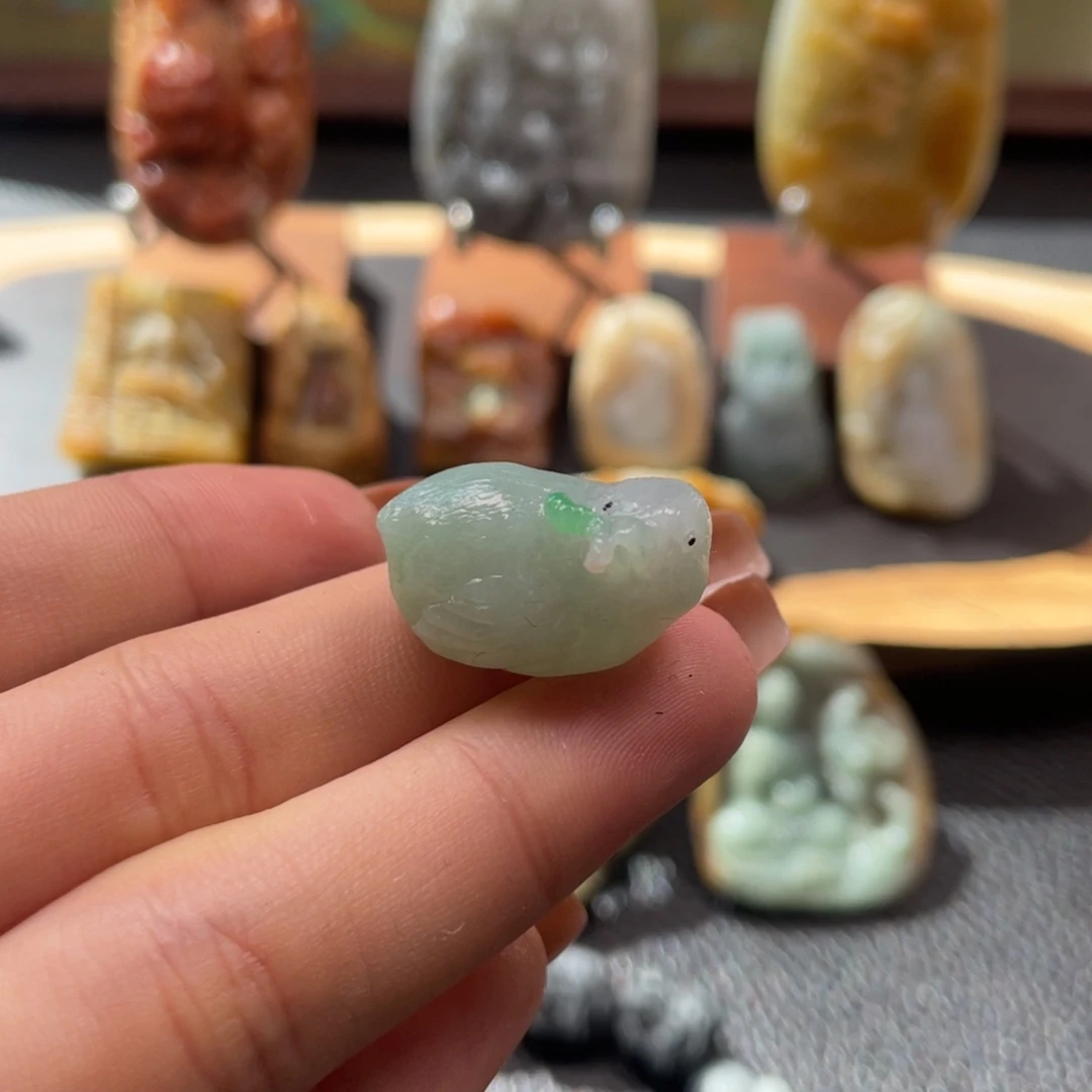 定制翡翠未镶嵌翡翠