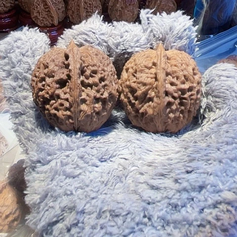 文玩核桃把件铁将军带彩41+磕尖