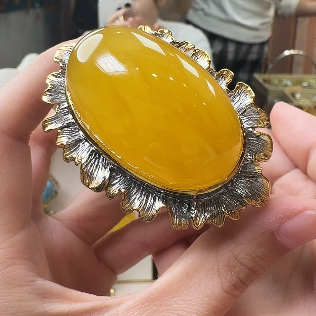 琥珀未镶嵌颈饰手镯