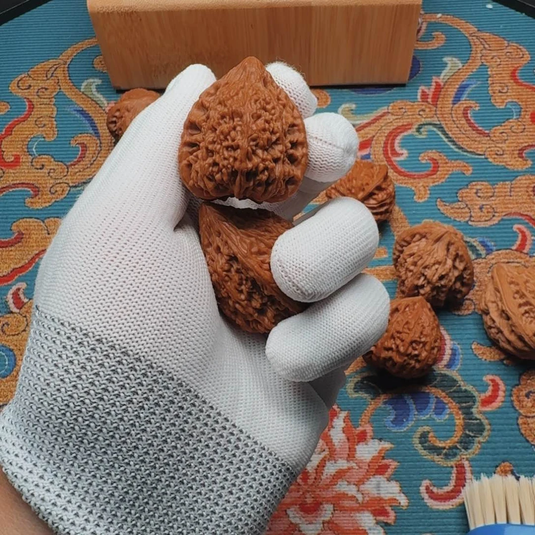 吉***叔塔尖核桃文玩核桃
