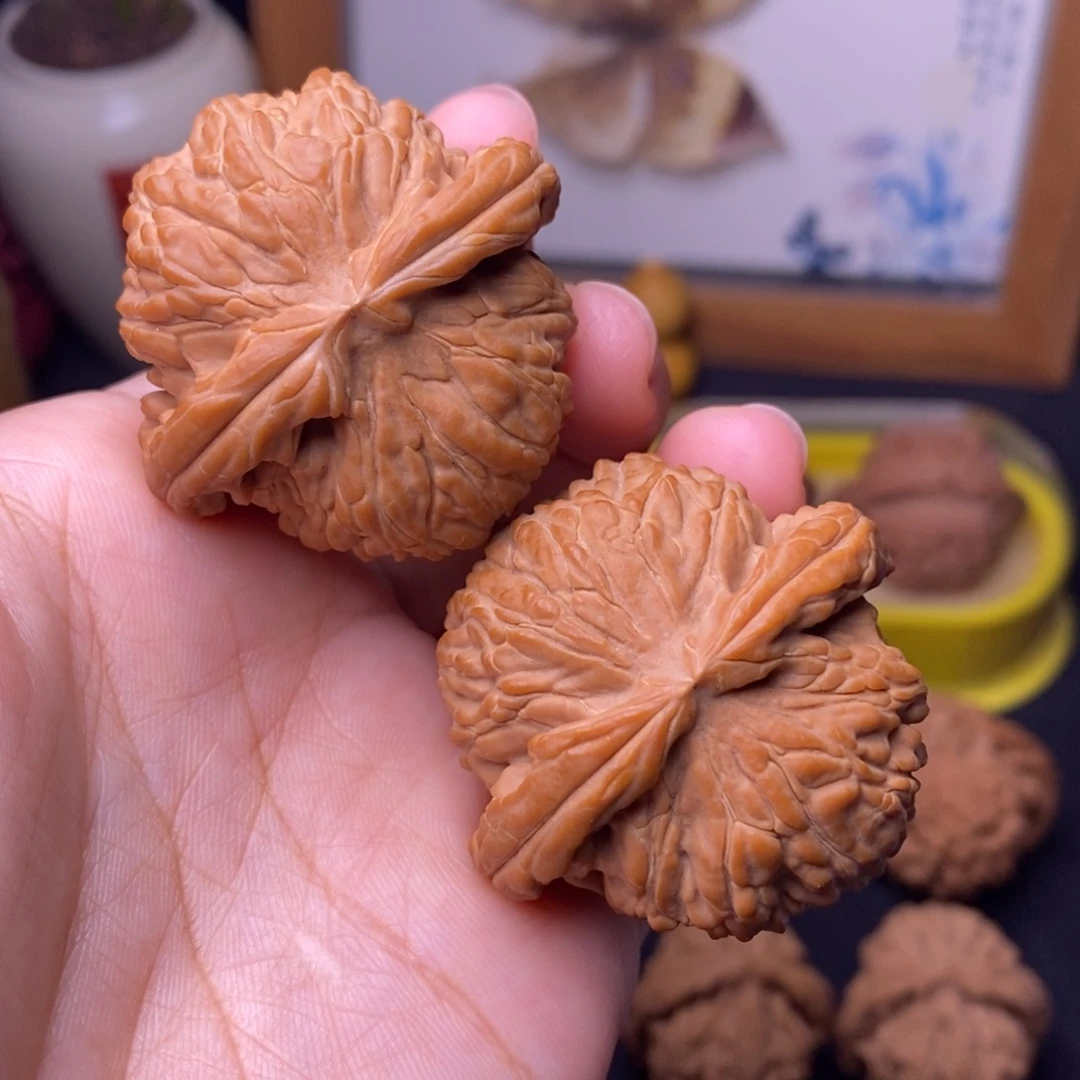 文玩核桃把件41.5球白