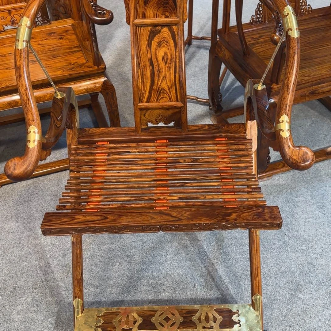 贡木遥**及…………………………………………