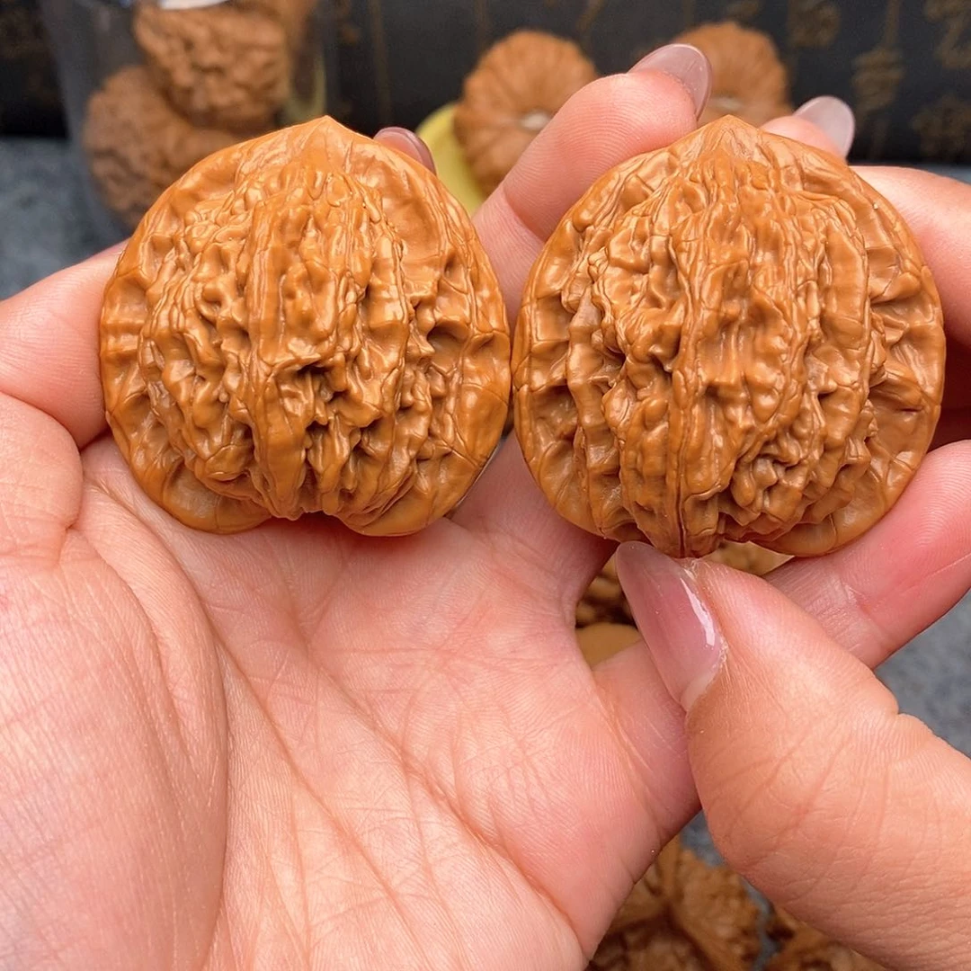 文玩核桃把件至尊虎45重53