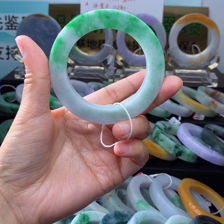 未镶嵌手镯定制翡翠