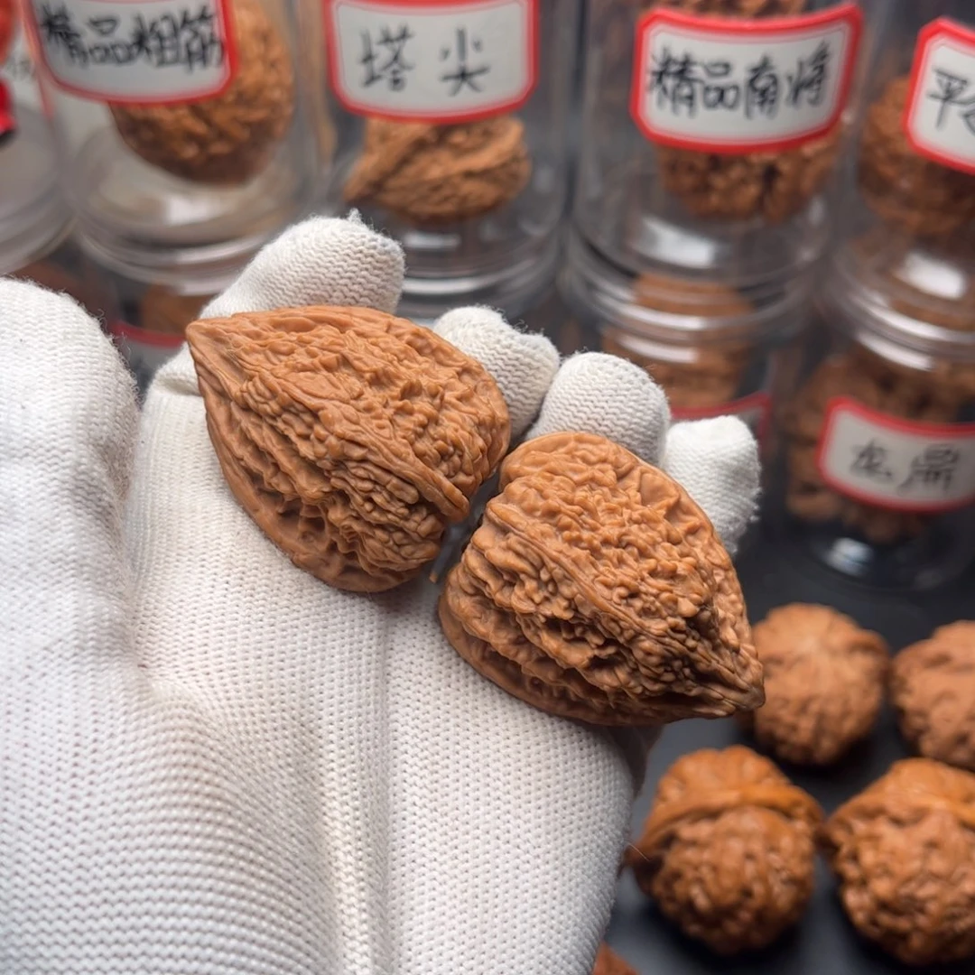 文玩核桃把件36全品塔尖