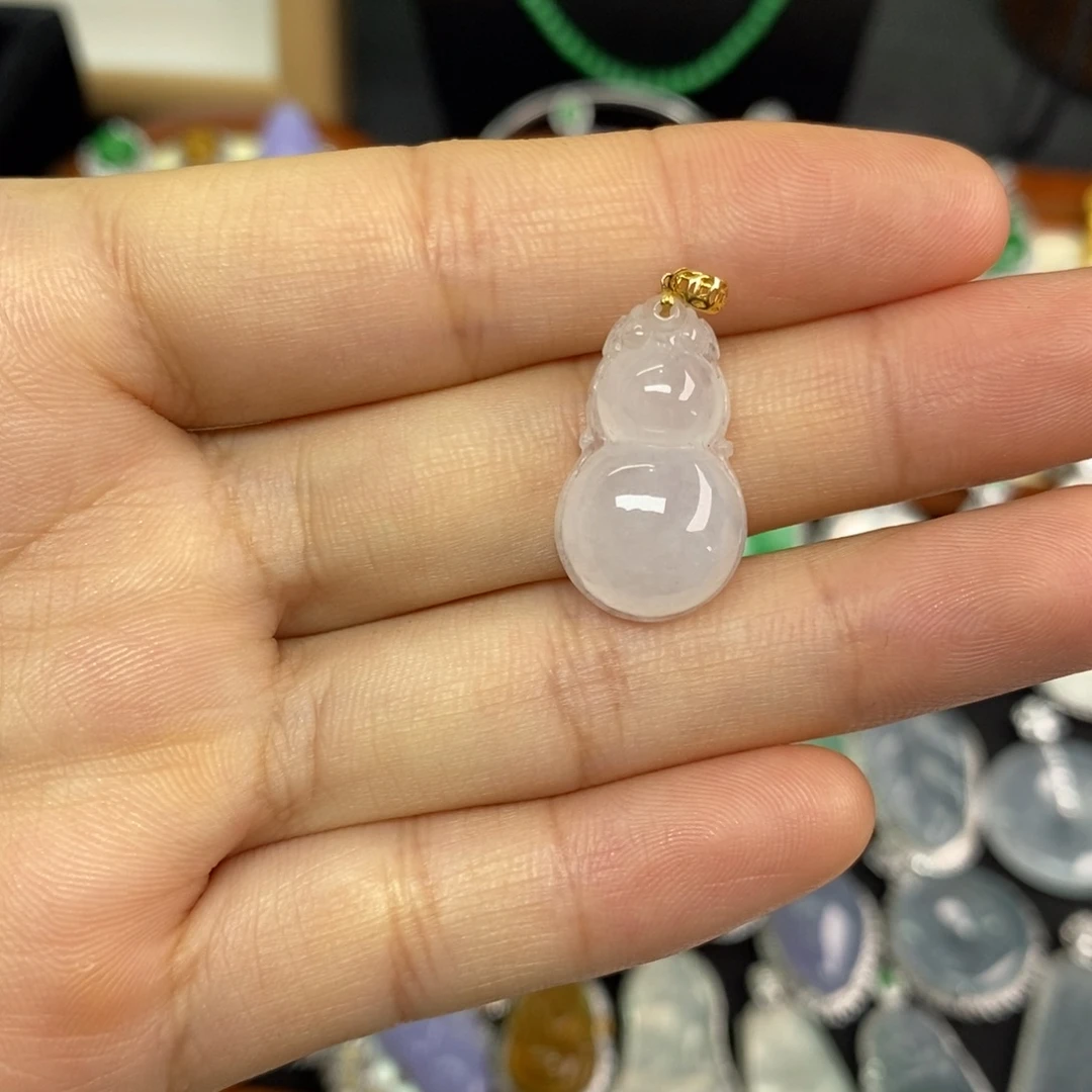 翡翠18K金镶嵌颈饰翡翠