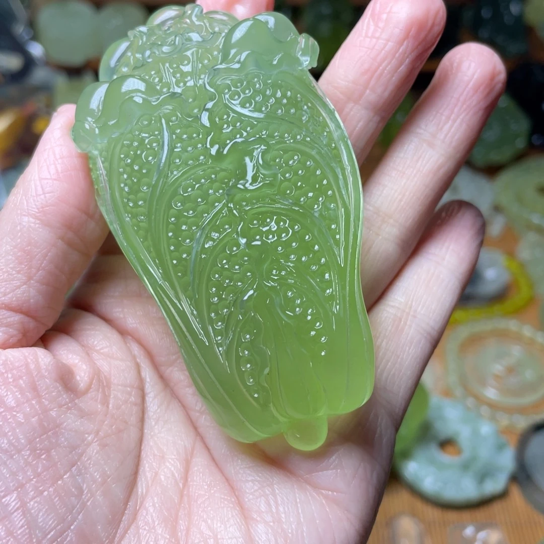 可***点蛇纹石玉未镶嵌手把件