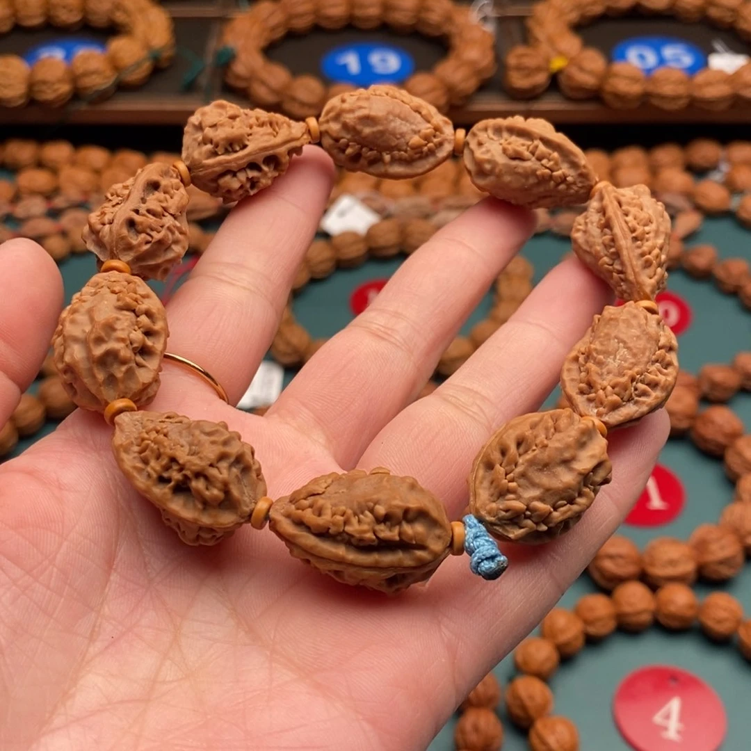 文玩核桃手串18尺寸麒麟角