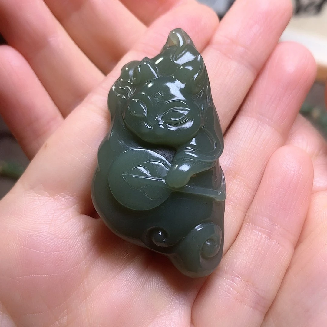 ❻***六岫岩老玉（透闪石质玉）未镶嵌挂件