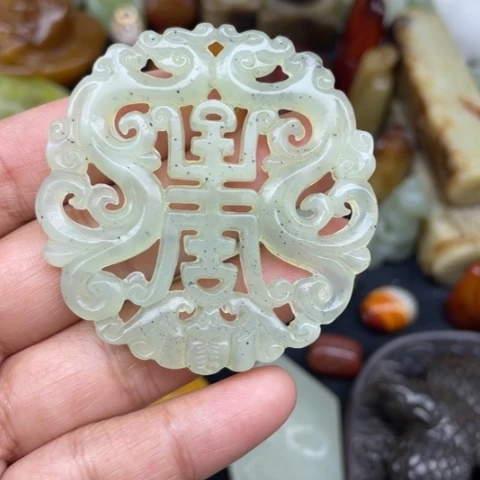 蛇纹石玉未镶嵌颈饰11