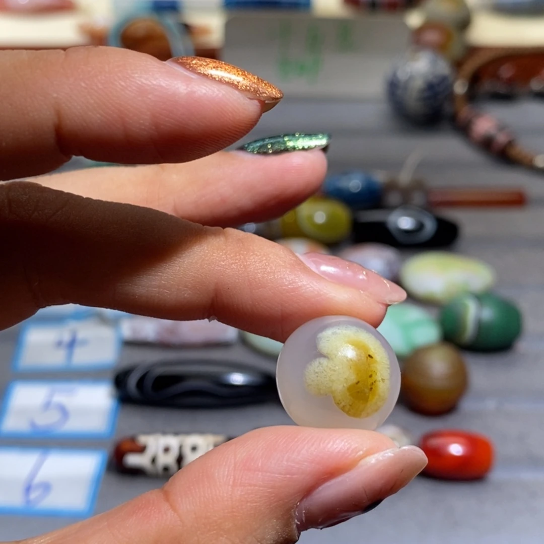 左***叶玛瑙/玉髓颈饰合金