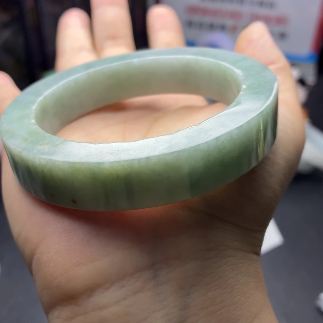 定制翡翠未镶嵌缅A翡翠多样性发一