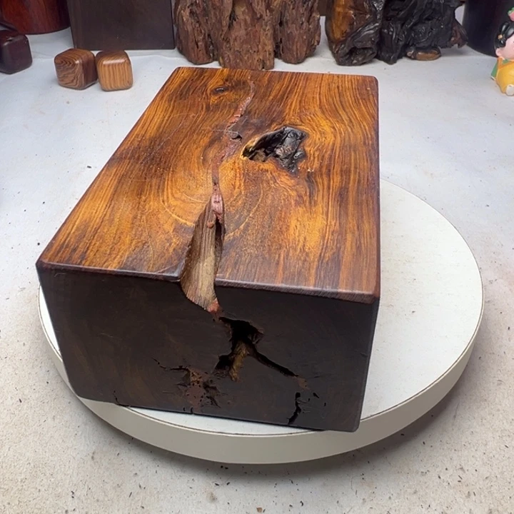 我***翔木非洲檀香底座摆件