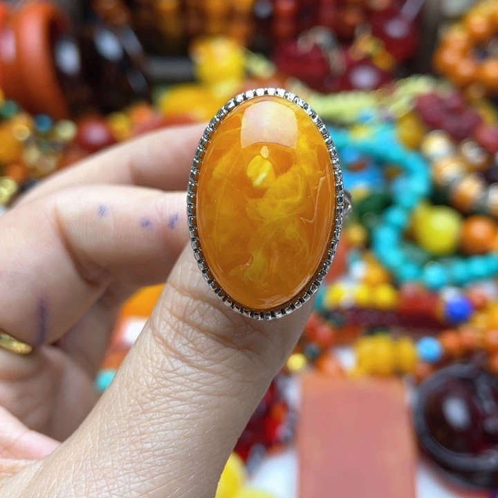 树脂制品35号黄色戒指