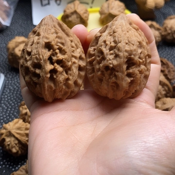 吊坠文玩核桃大沽石40