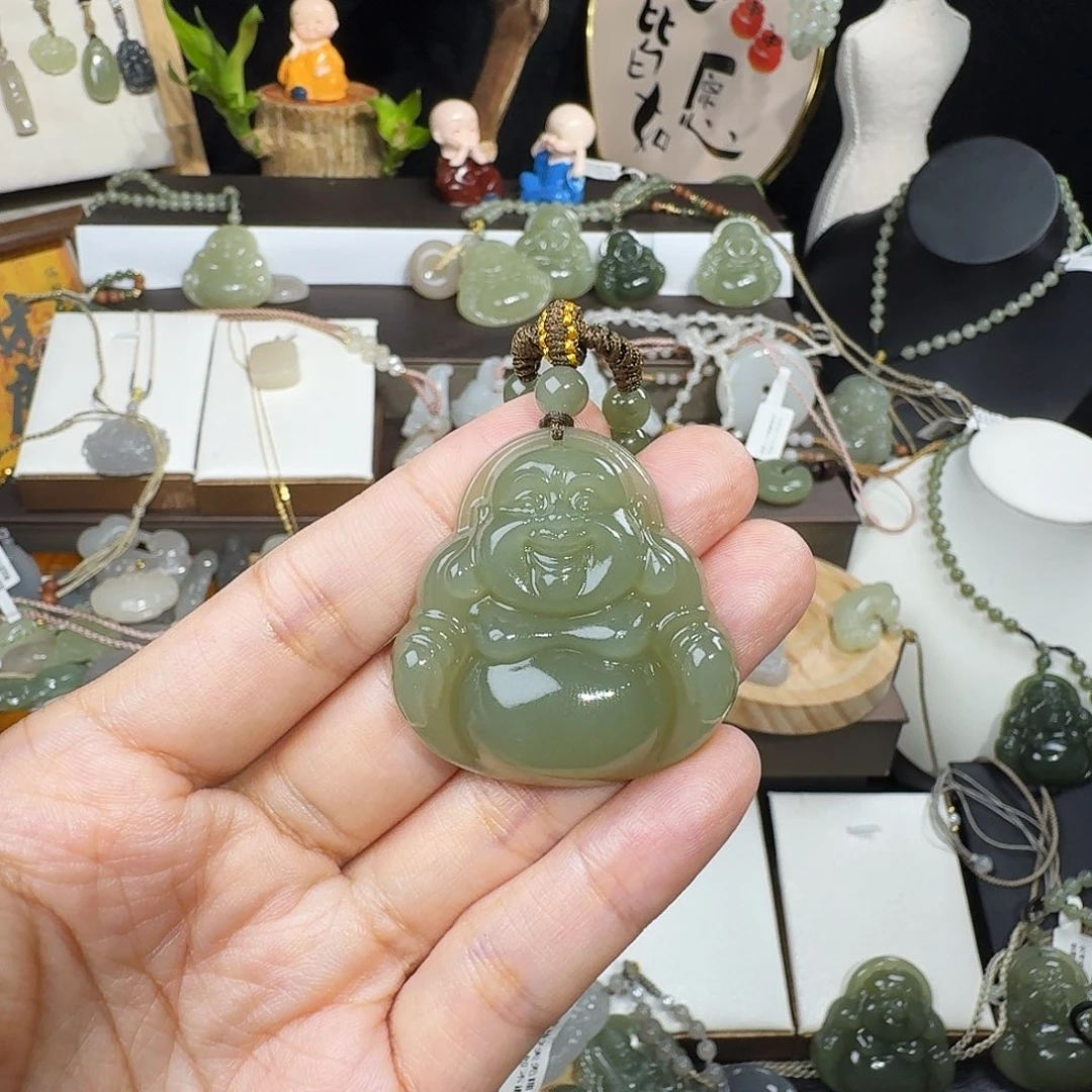 G***O颈饰未镶嵌和田玉