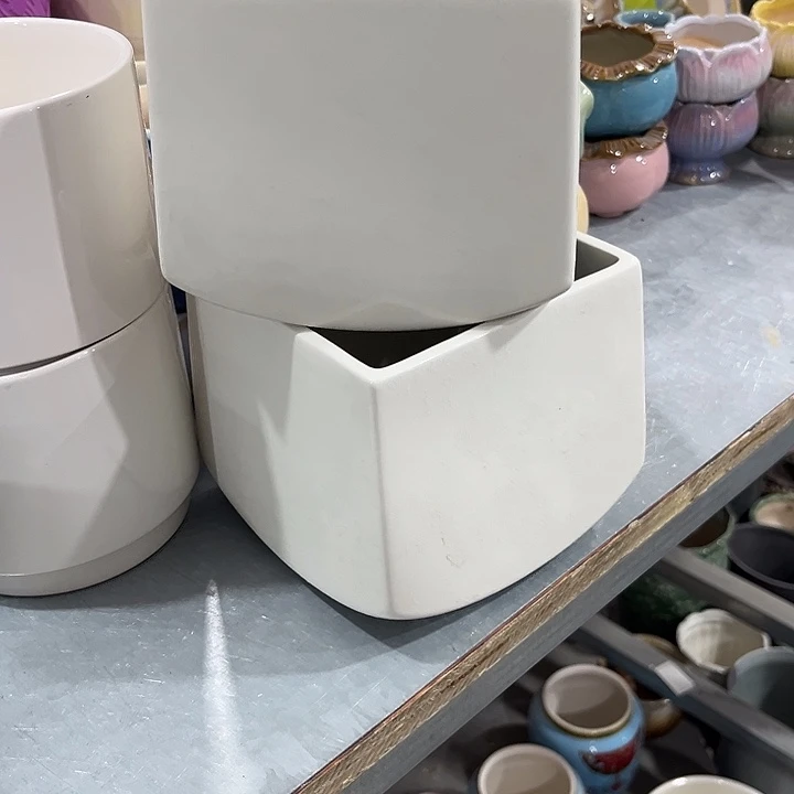 有孔！福利价陶瓷花盆全场福利价