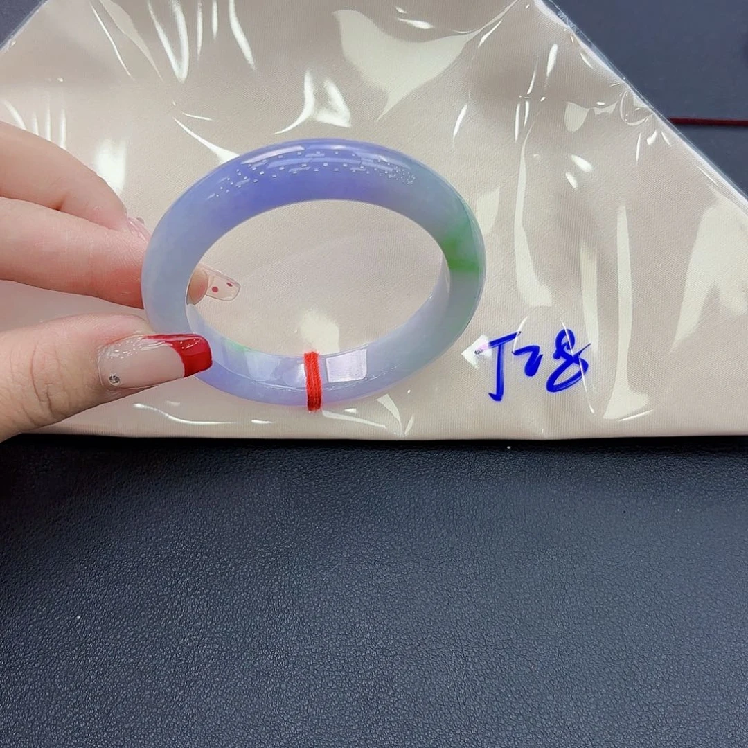 翡翠手镯未镶嵌手镯