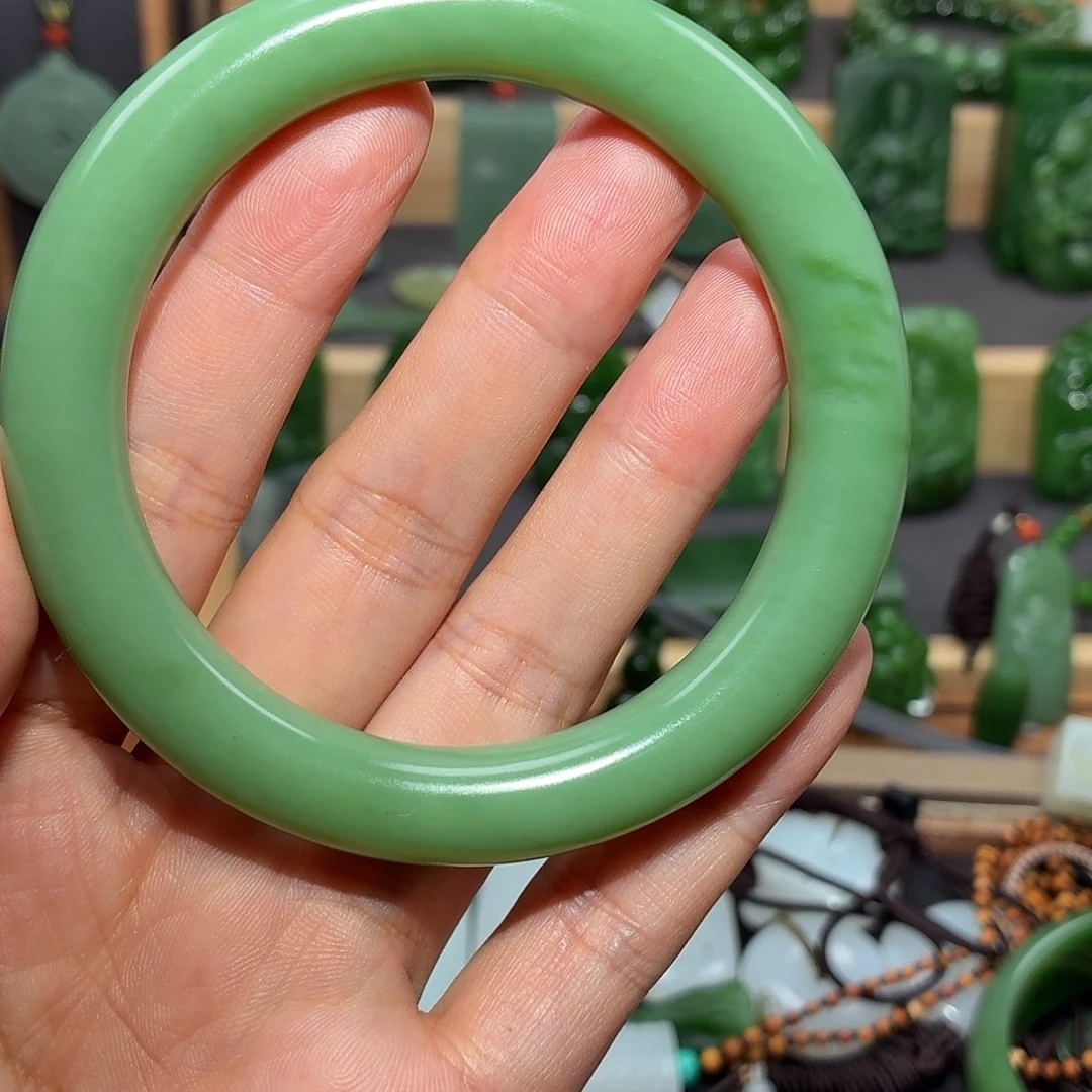 和田玉（碧玉）手镯未镶嵌