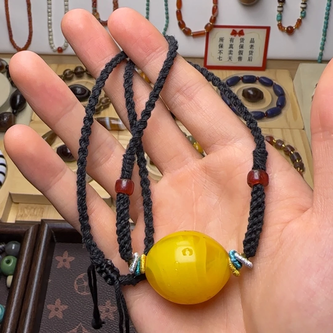 琉璃颈饰mmsmsmmzmM