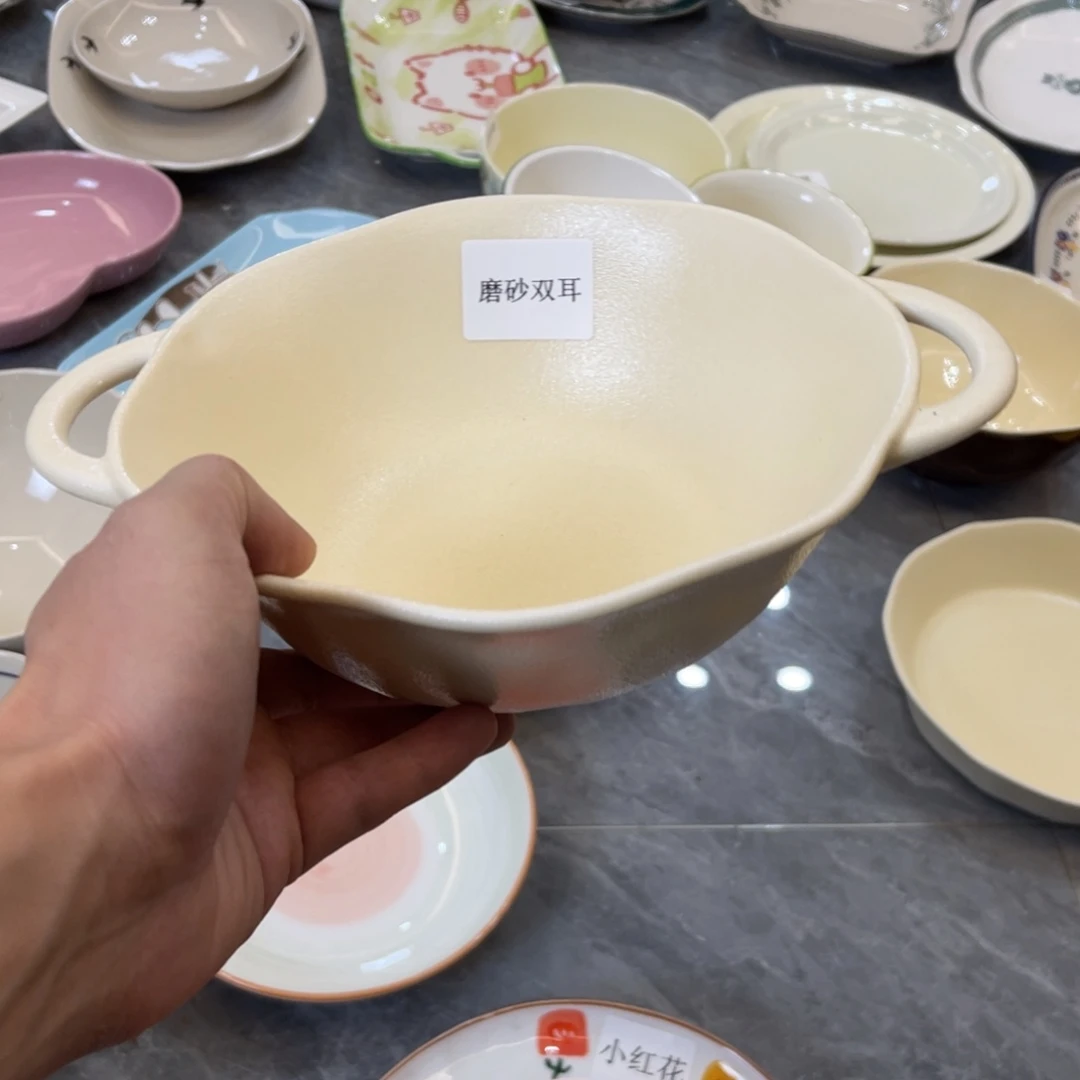 陶瓷微瑕餐具介意勿拍，满18飞！