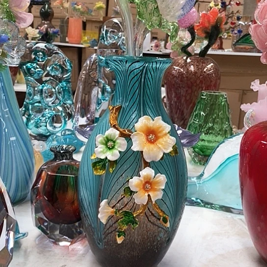 琉璃花瓶高31厘米口径6厘米