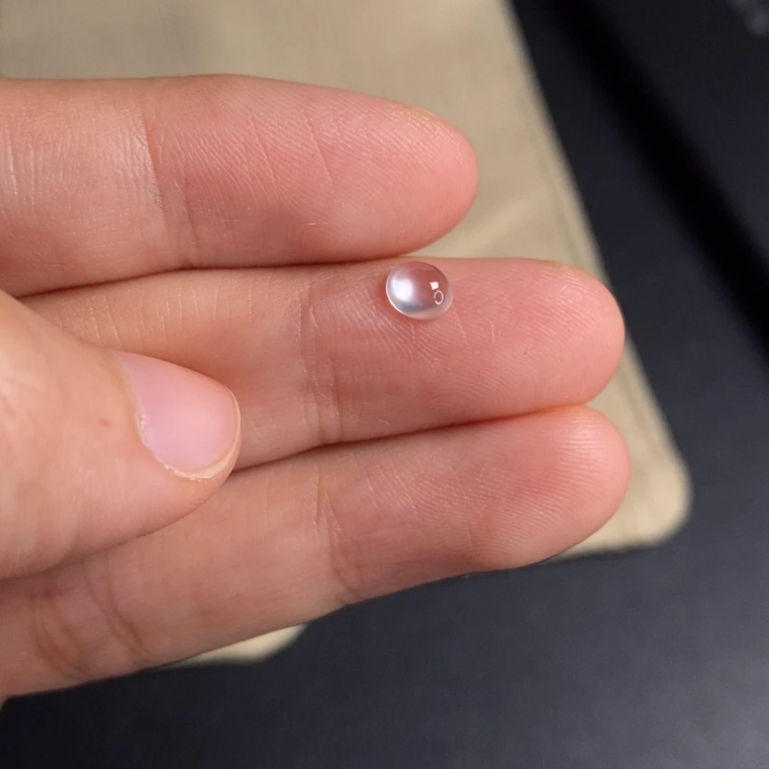 翡翠未镶嵌颈饰钢蛋