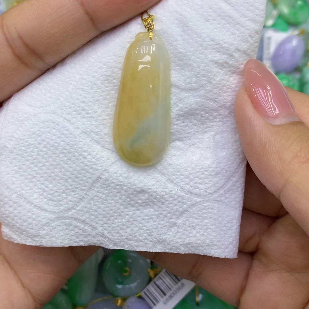 颈饰18K金镶嵌翡翠
