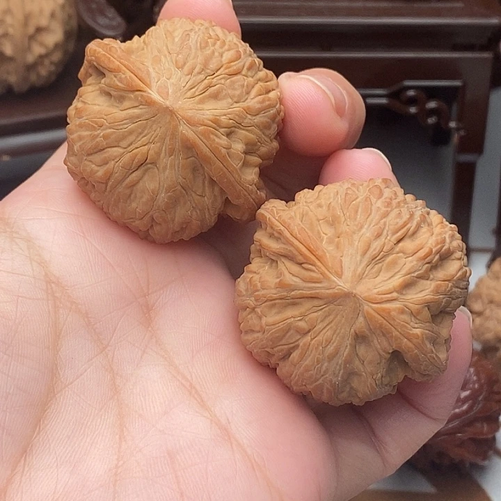 木质类把件绣球41尺