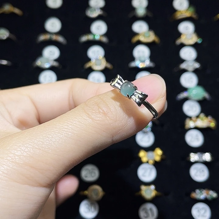 翡翠未镶嵌戒指戒指