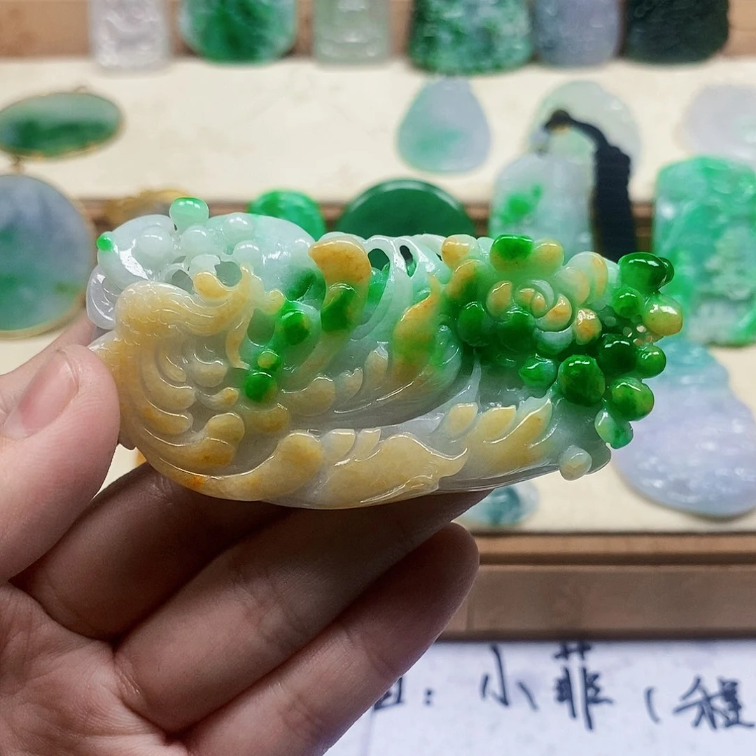 翡翠未镶嵌颈饰翡翠